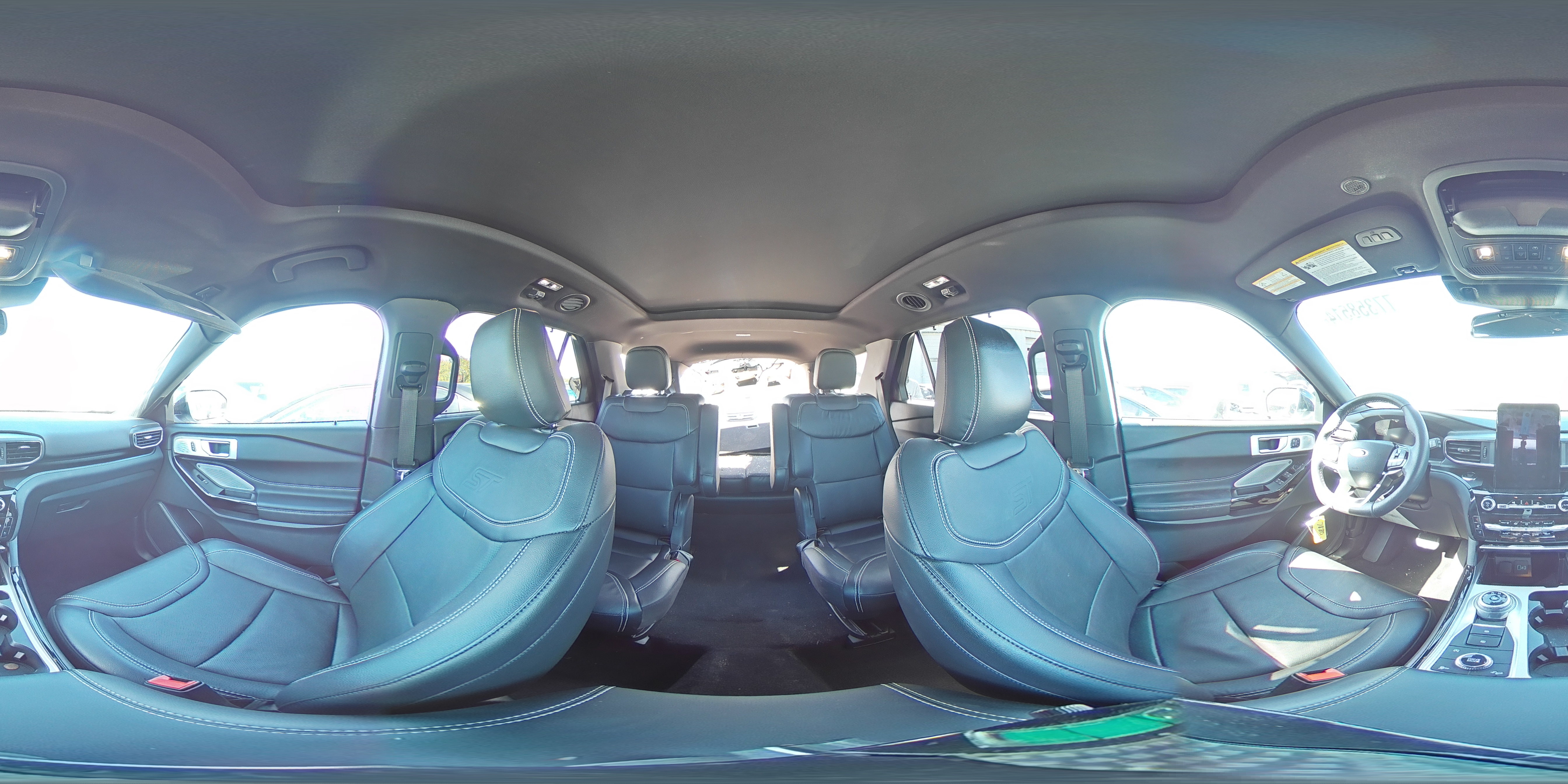 2023 Ford Explorer - Image 15
