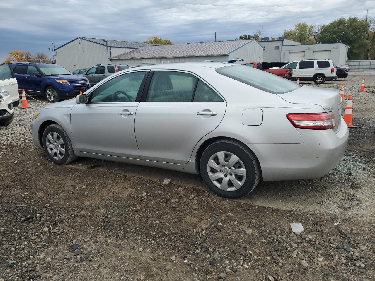 2011 Toyota Camry - Image 2
