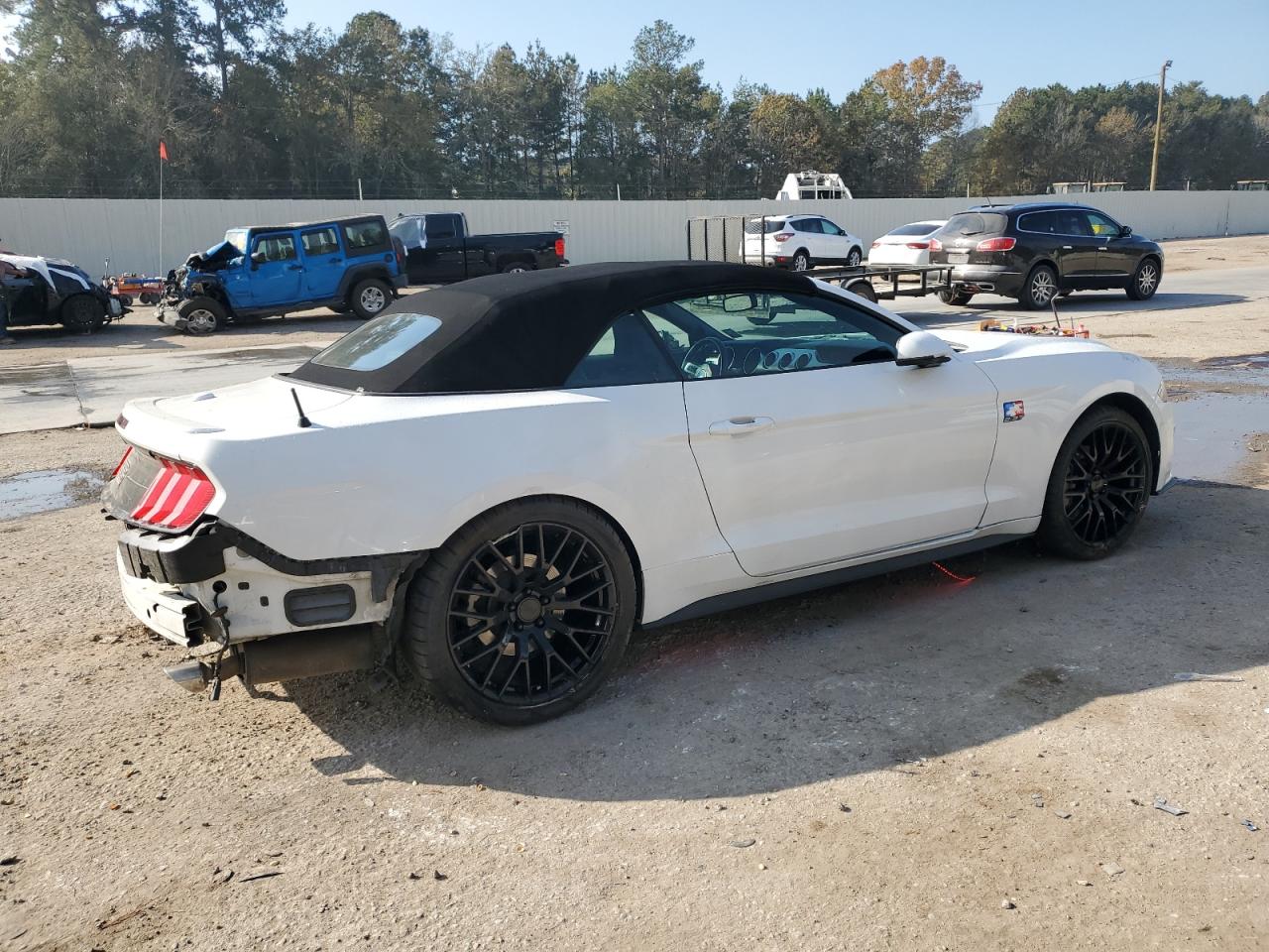2019 Ford Mustang - Image 3