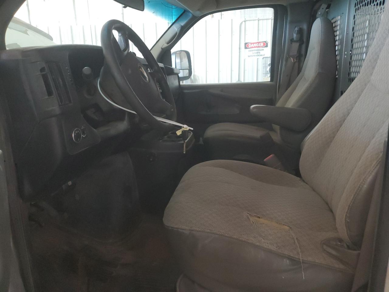 1GBHG39K981220011 2008 Chevrolet Express G3500