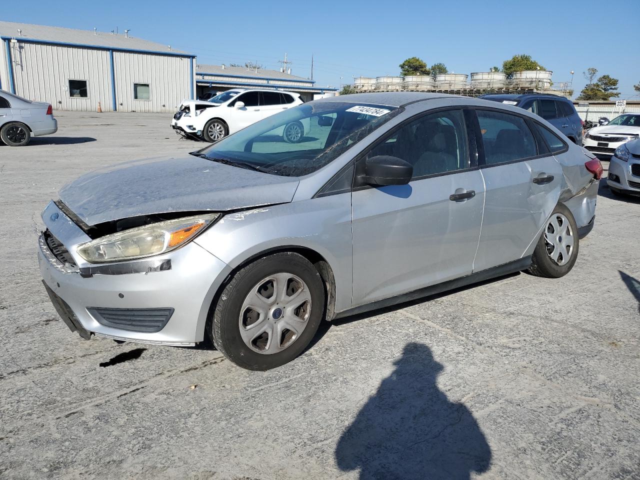 VIN 1FADP3E20GL388337 2016 FORD FOCUS no.1