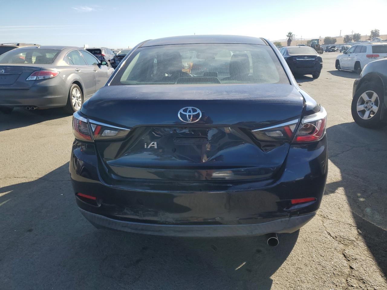 2017 Toyota Yaris Ia VIN: 3MYDLBYV2HY183411 Lot: 75894064