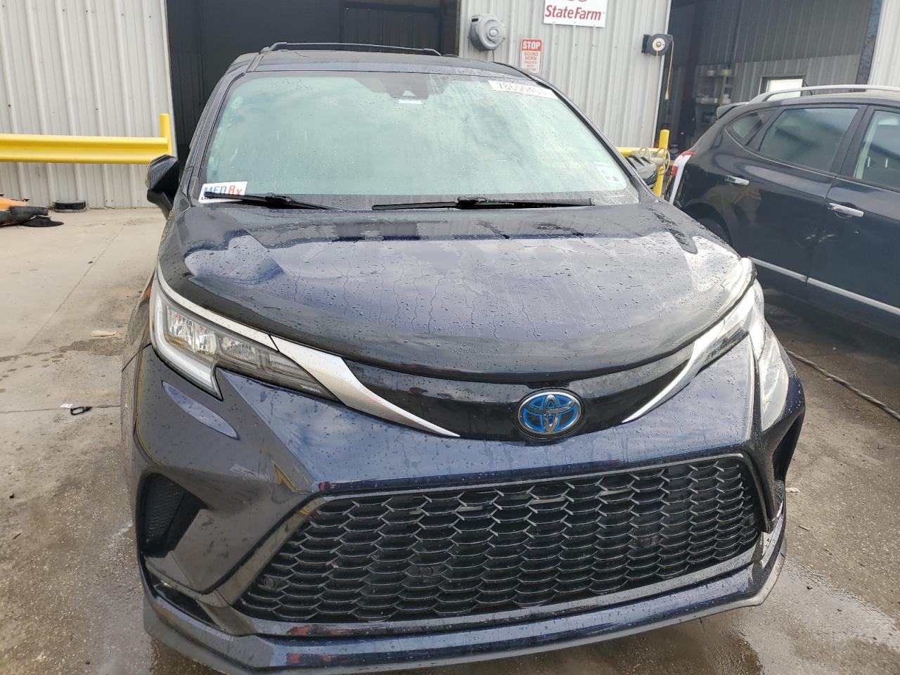 VIN 5TDDRKEC1MS052018 2021 TOYOTA SIENNA no.5