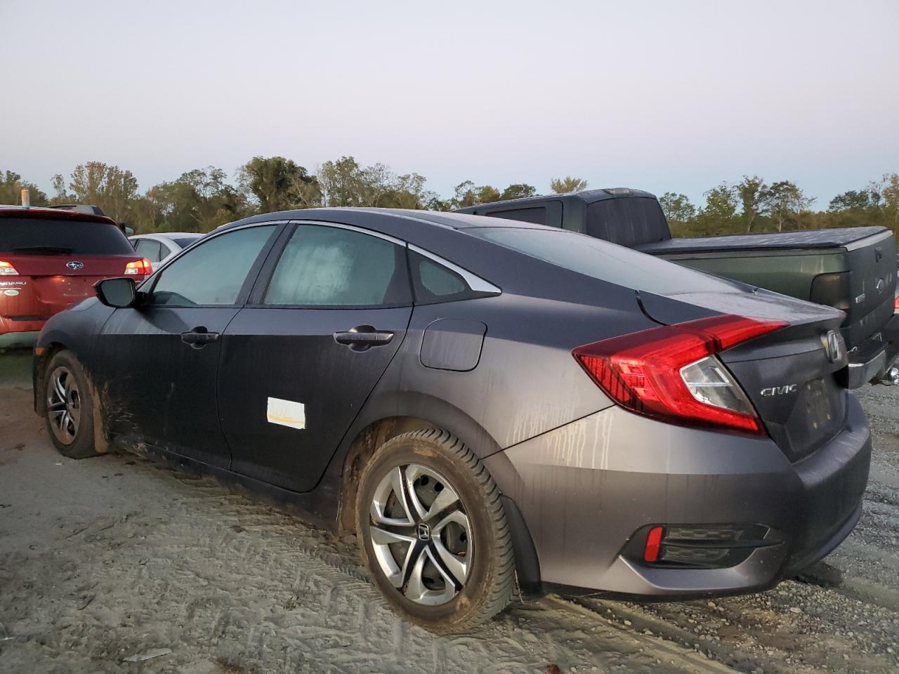 2HGFC2F52HH501514 2017 Honda Civic Lx