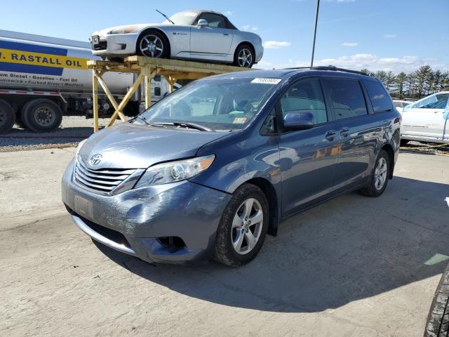 2017 Toyota Sienna Le na sprzedaż w Windsor, NJ - Rear End