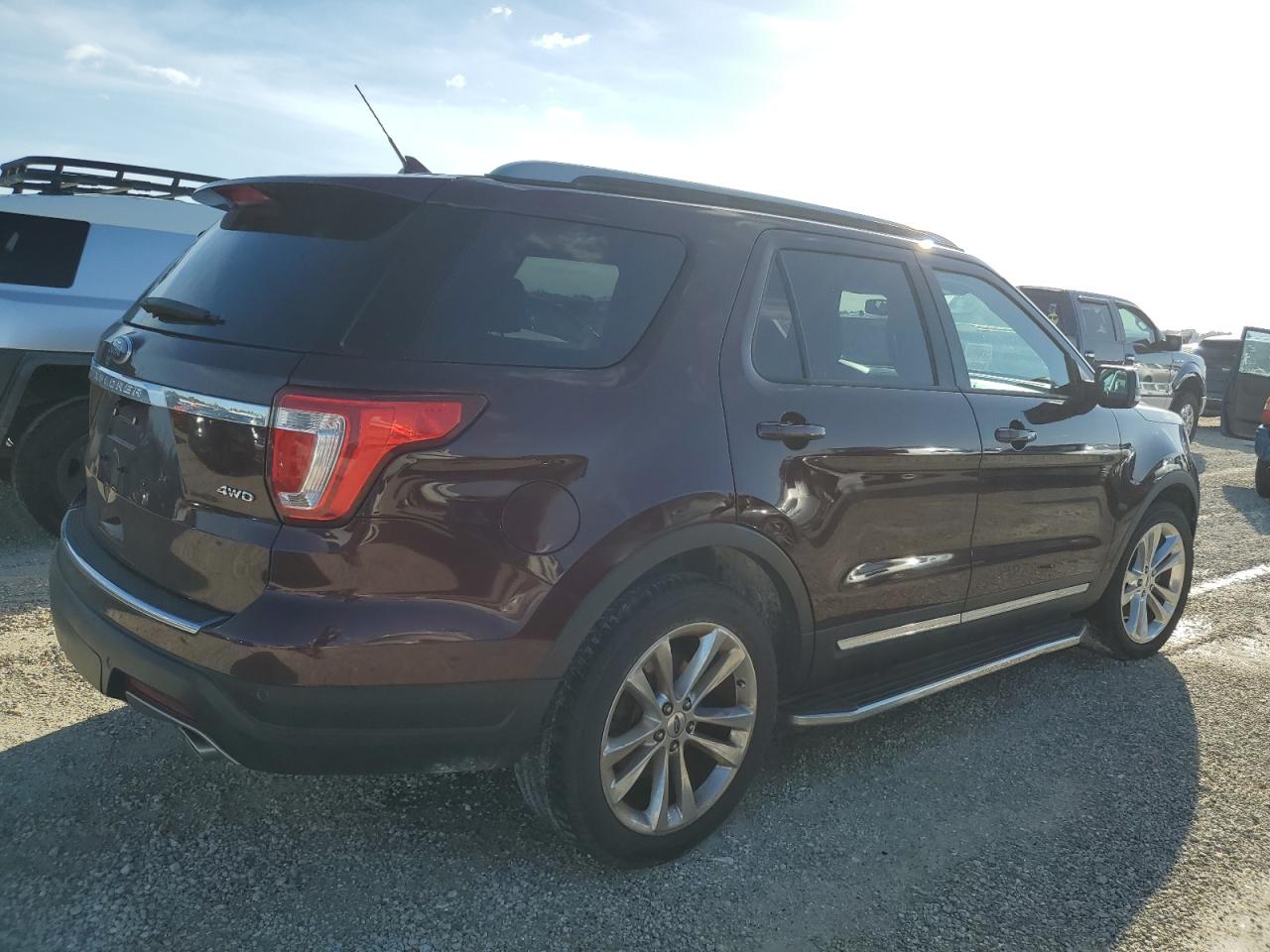 2018 Ford Explorer - Image 3