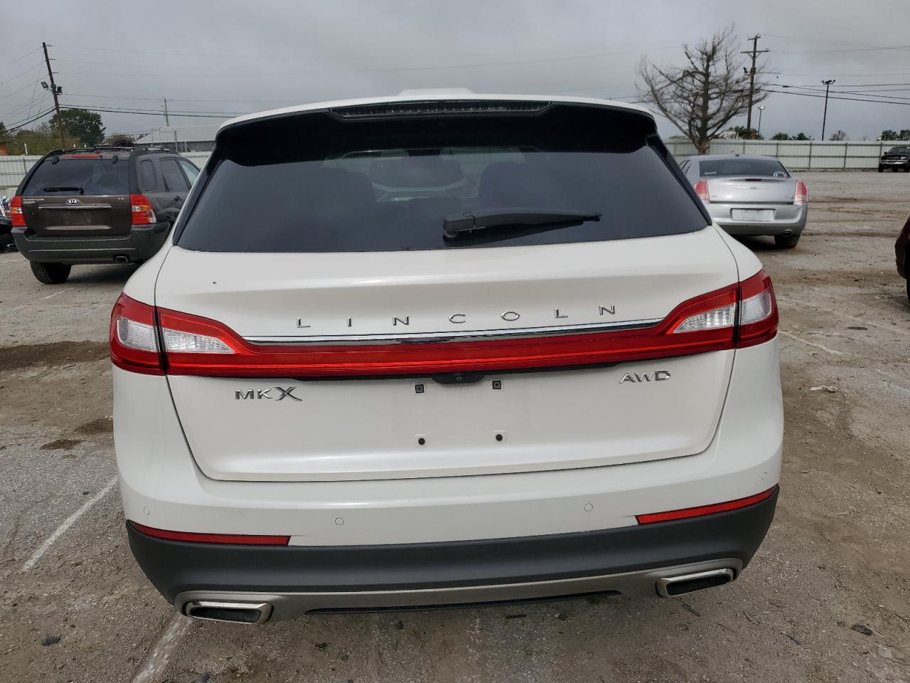 2LMTJ8JRXGBL79362 2016 Lincoln Mkx Premiere