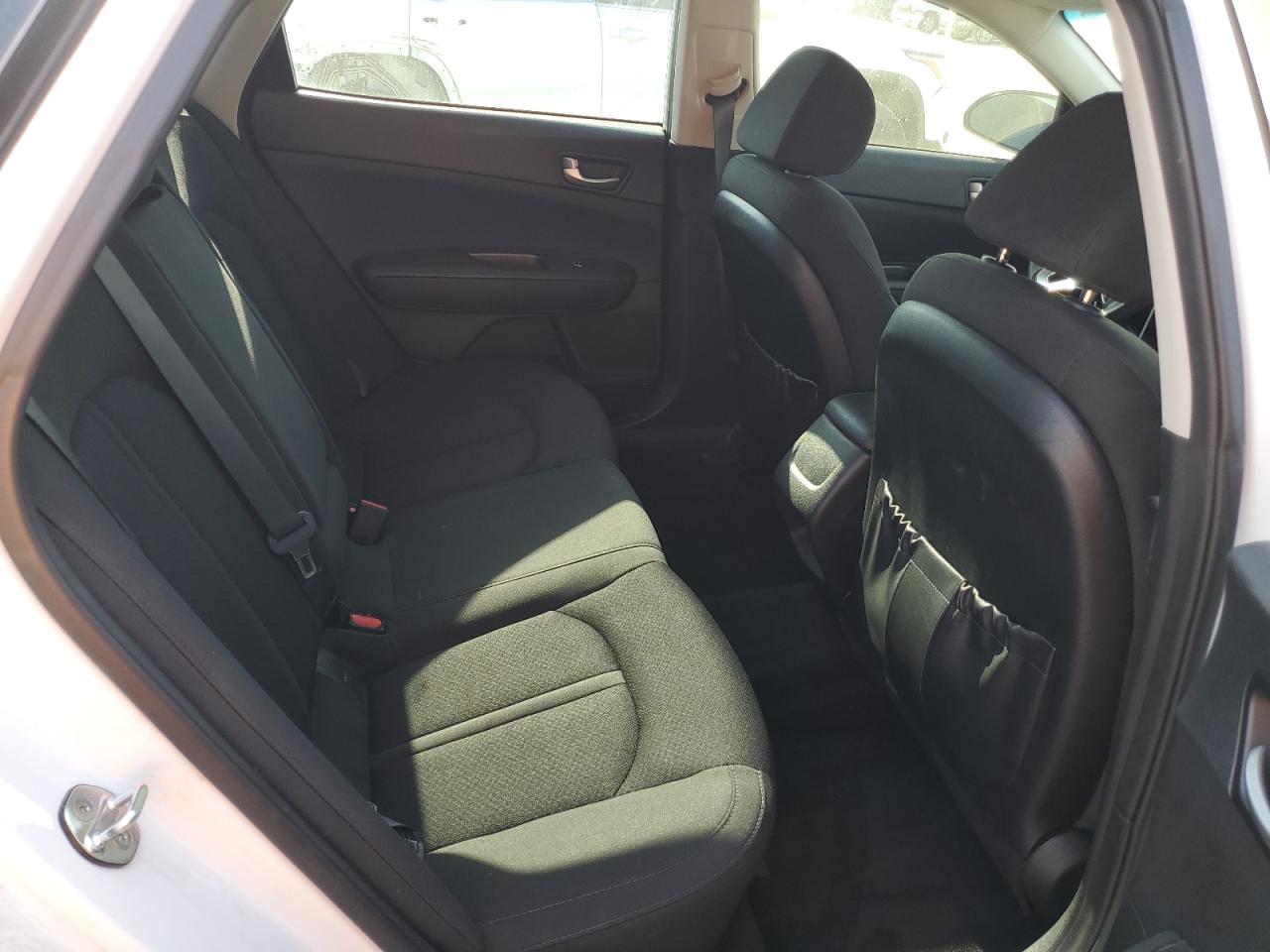 2018 Kia Optima - Image 10