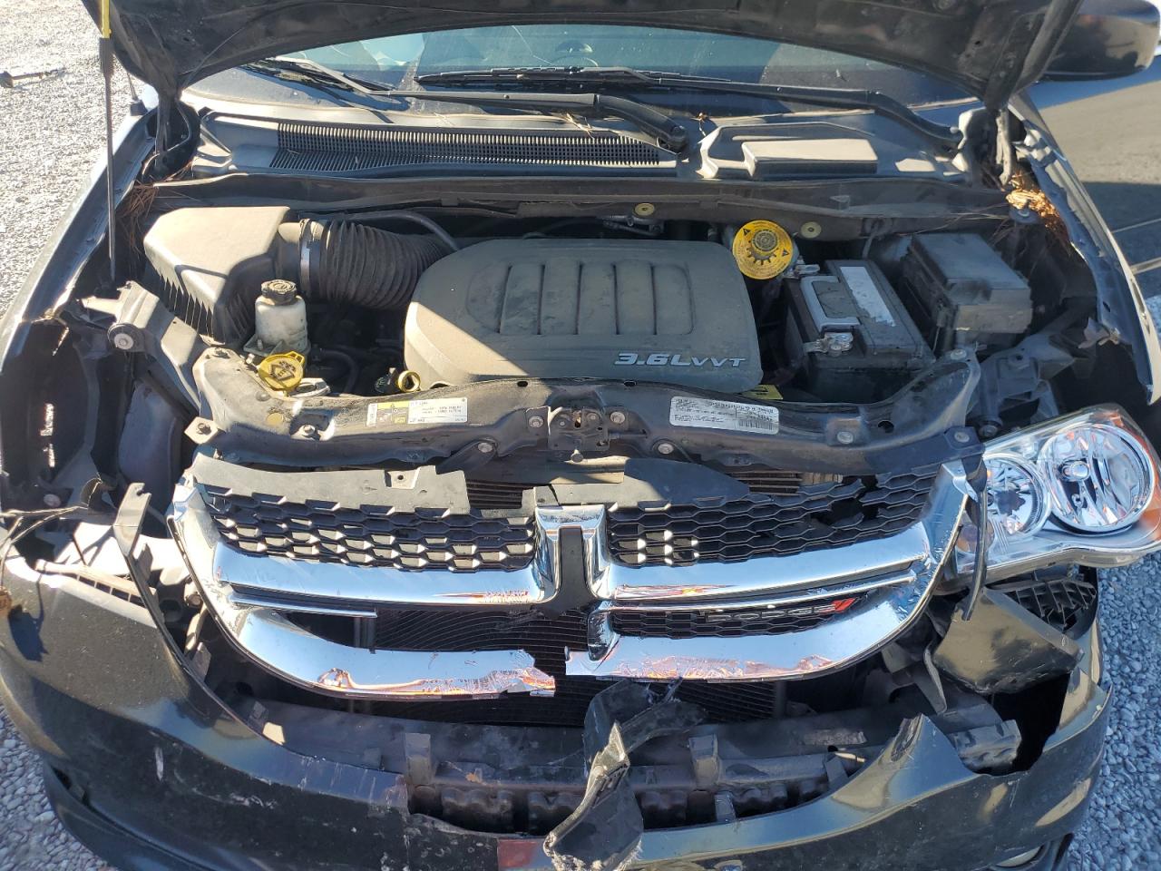 2017 Dodge Caravan - Image 12