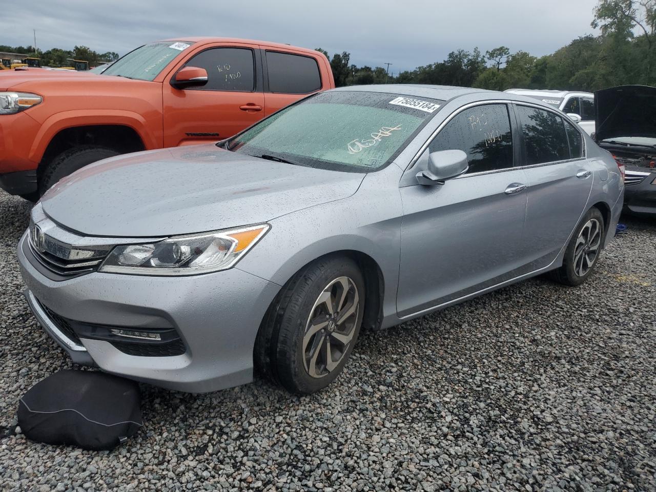 1HGCR2F84HA140328 2017 HONDA ACCORD - Image 1