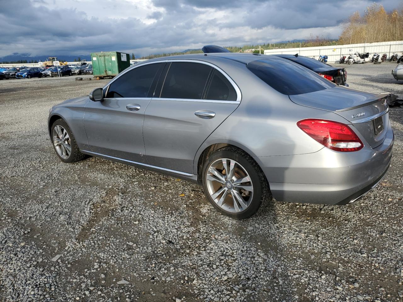 VIN 55SWF4KB2GU141290 2016 MERCEDES-BENZ C-CLASS no.2