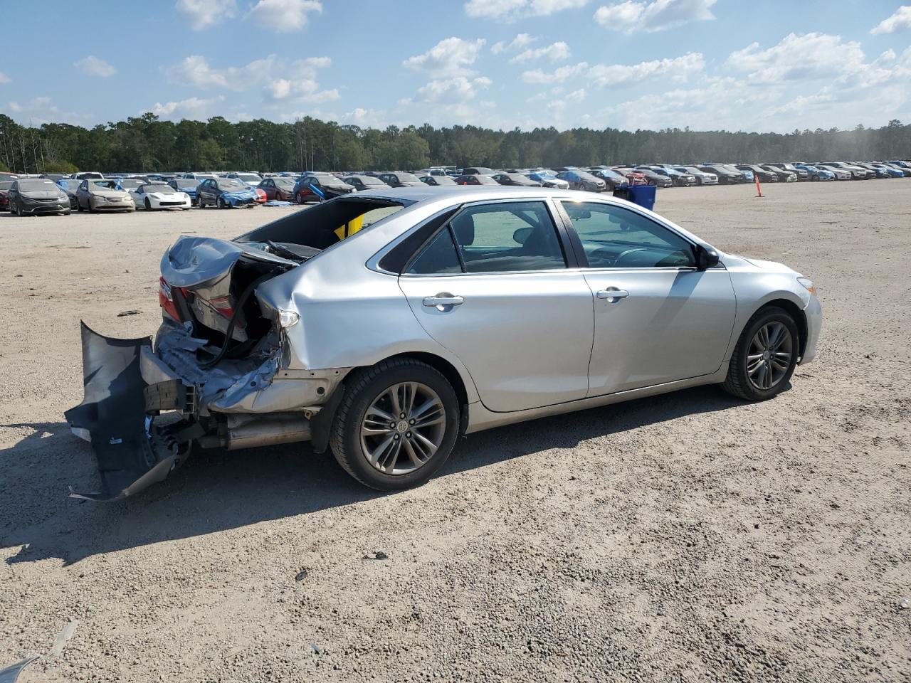 2016 Toyota Camry - Image 3