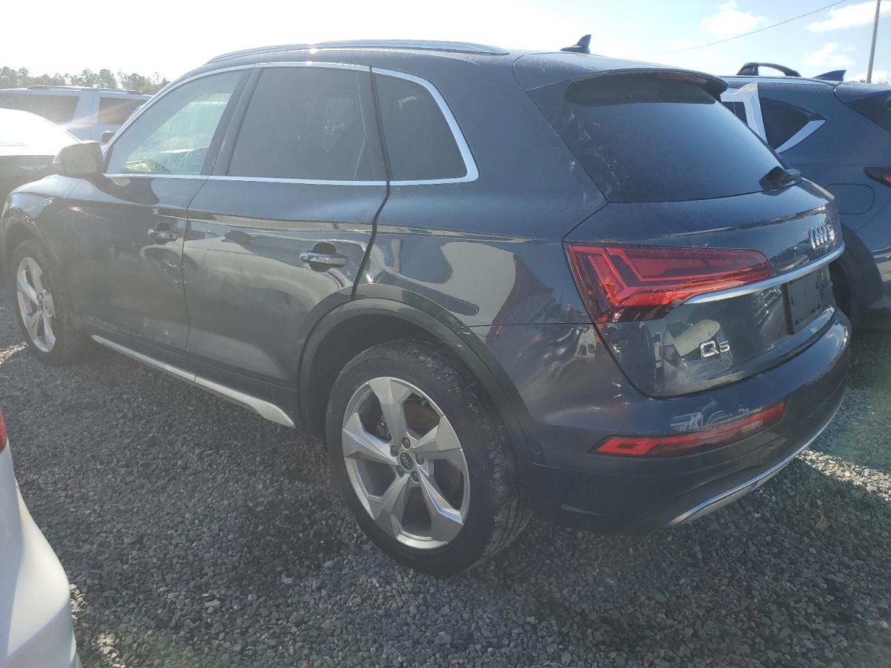 WA1CAAFY6M2017256 2021 AUDI Q5 - Image 2