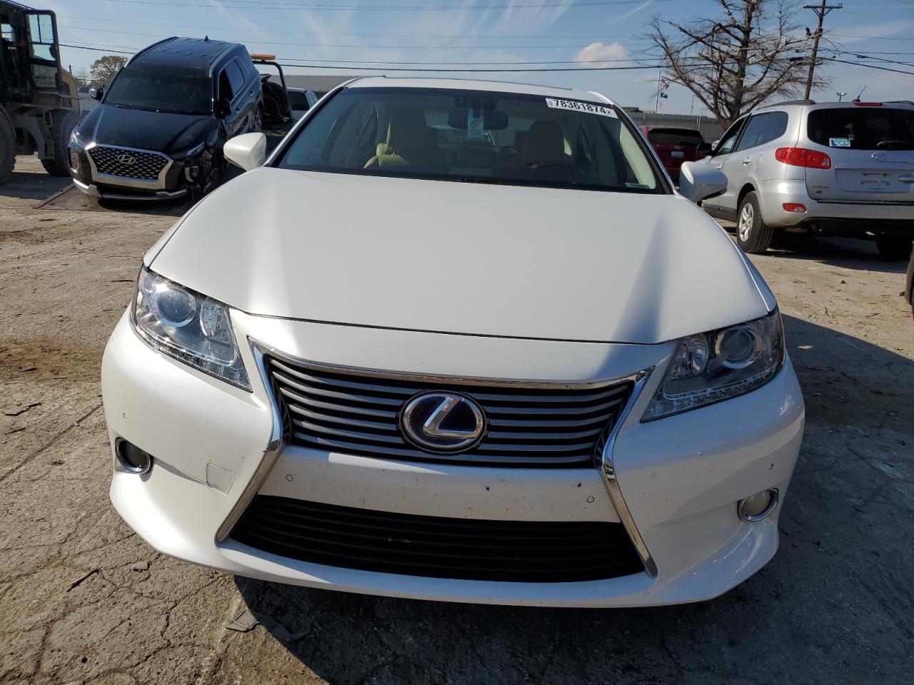 2013 Lexus ES - Image 5