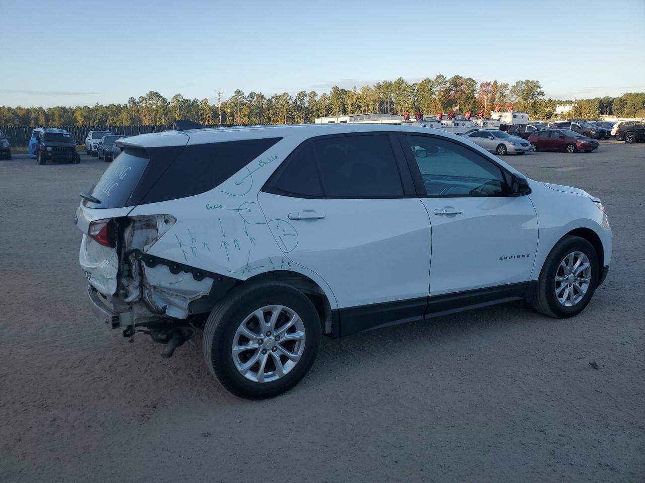 2020 Chevrolet Equinox - Image 3