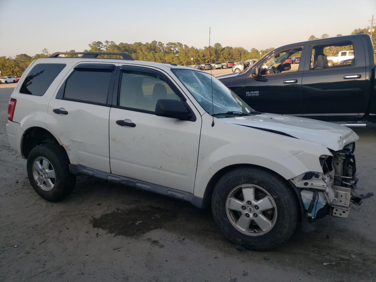 2011 Ford Escape - Image 4