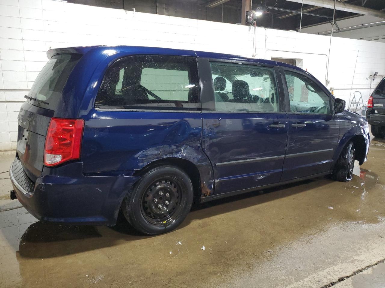 2012 Dodge Caravan - Image 3
