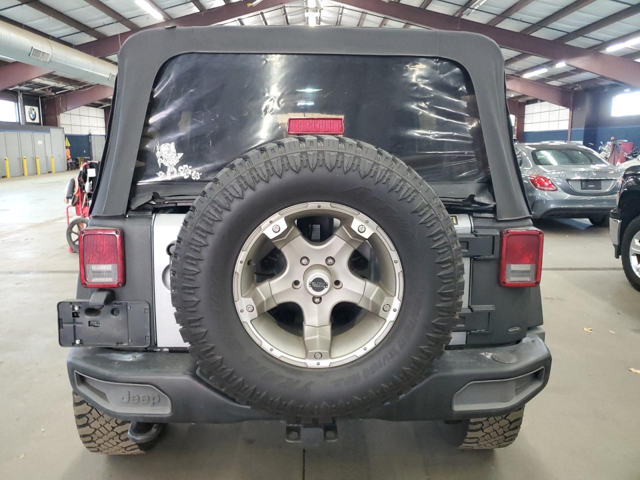 2014 Jeep Wrangler Unlimited Sport VIN: 1C4BJWDG9EL326417 Lot: 76510254