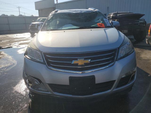  CHEVROLET TRAVERSE 2016 Серебристый