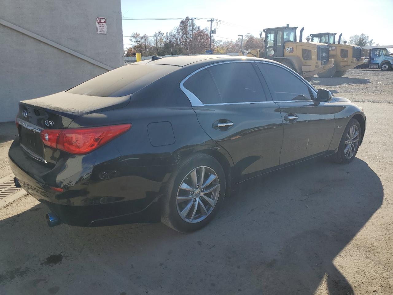 2017 Infiniti Q50 - Image 3