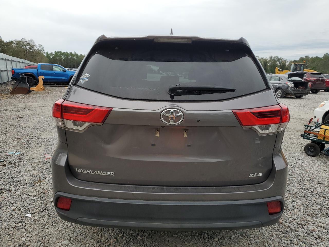 2019 Toyota Highlander Se VIN: 5TDKZRFH2KS364503 Lot: 74804584