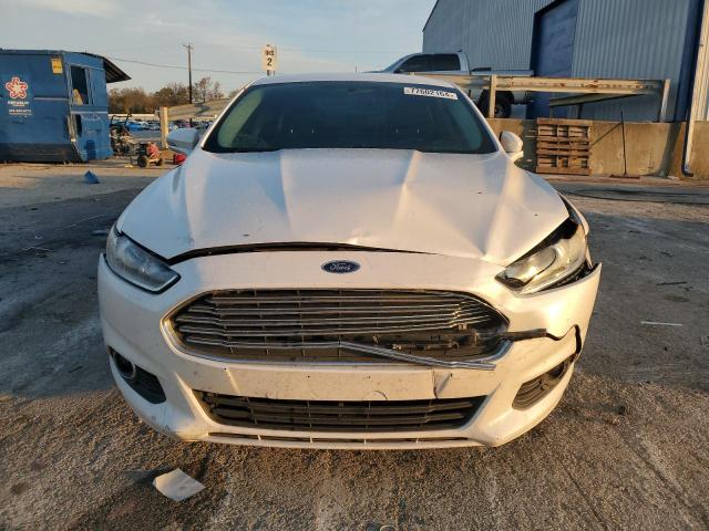  FORD FUSION 2016 Белый