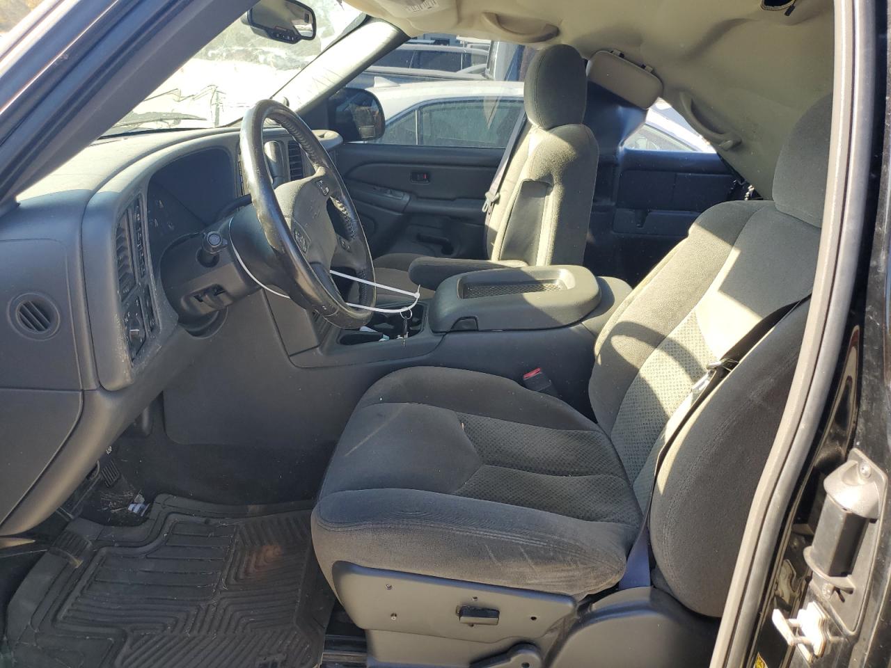 2005 Chevrolet Silverado - Image 7
