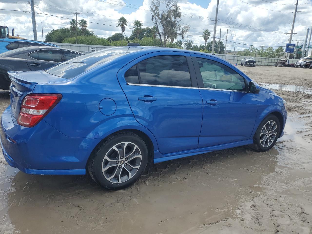 2017 Chevrolet Sonic - Image 3
