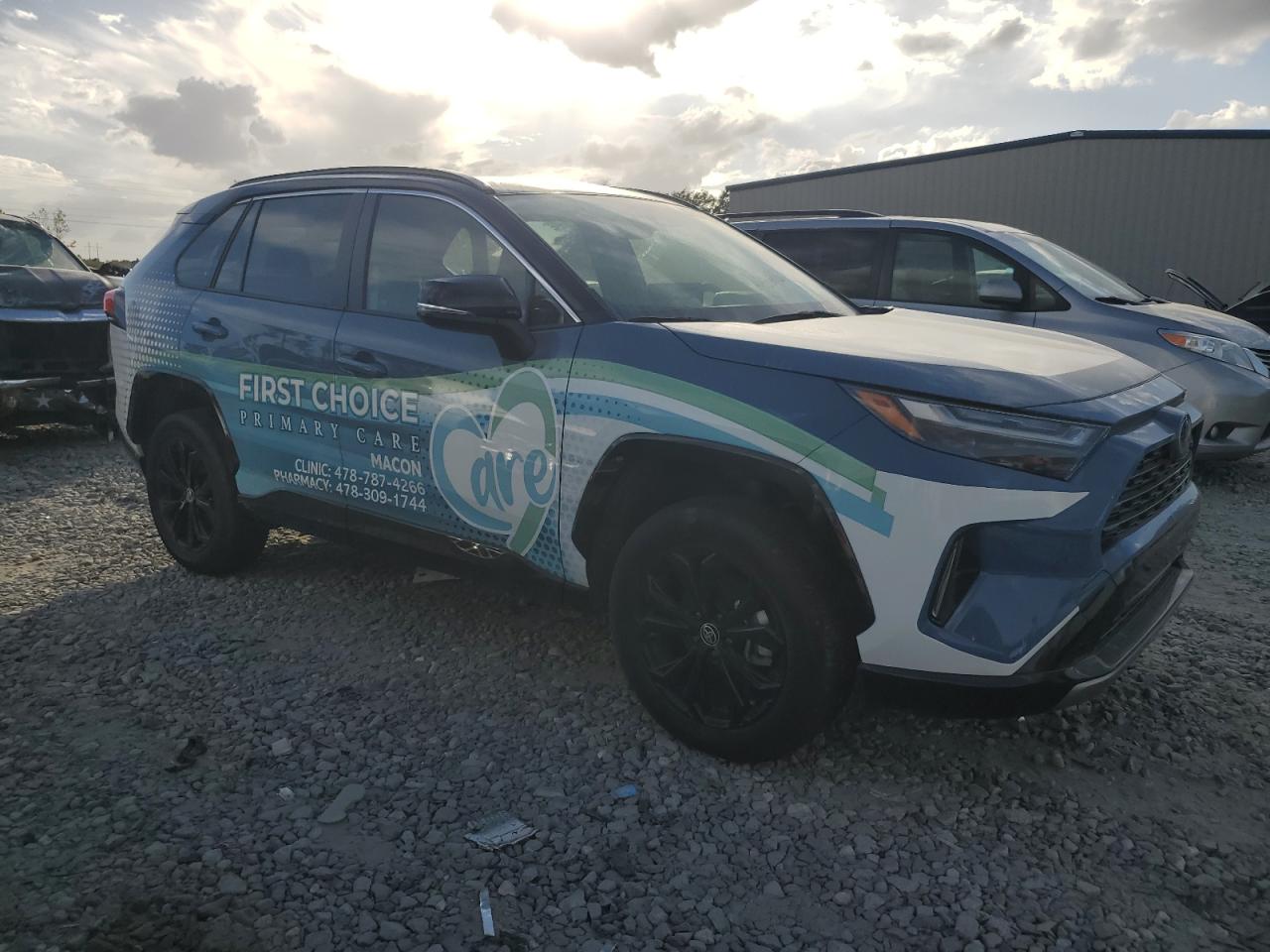 2023 Toyota RAV 4 - Image 4