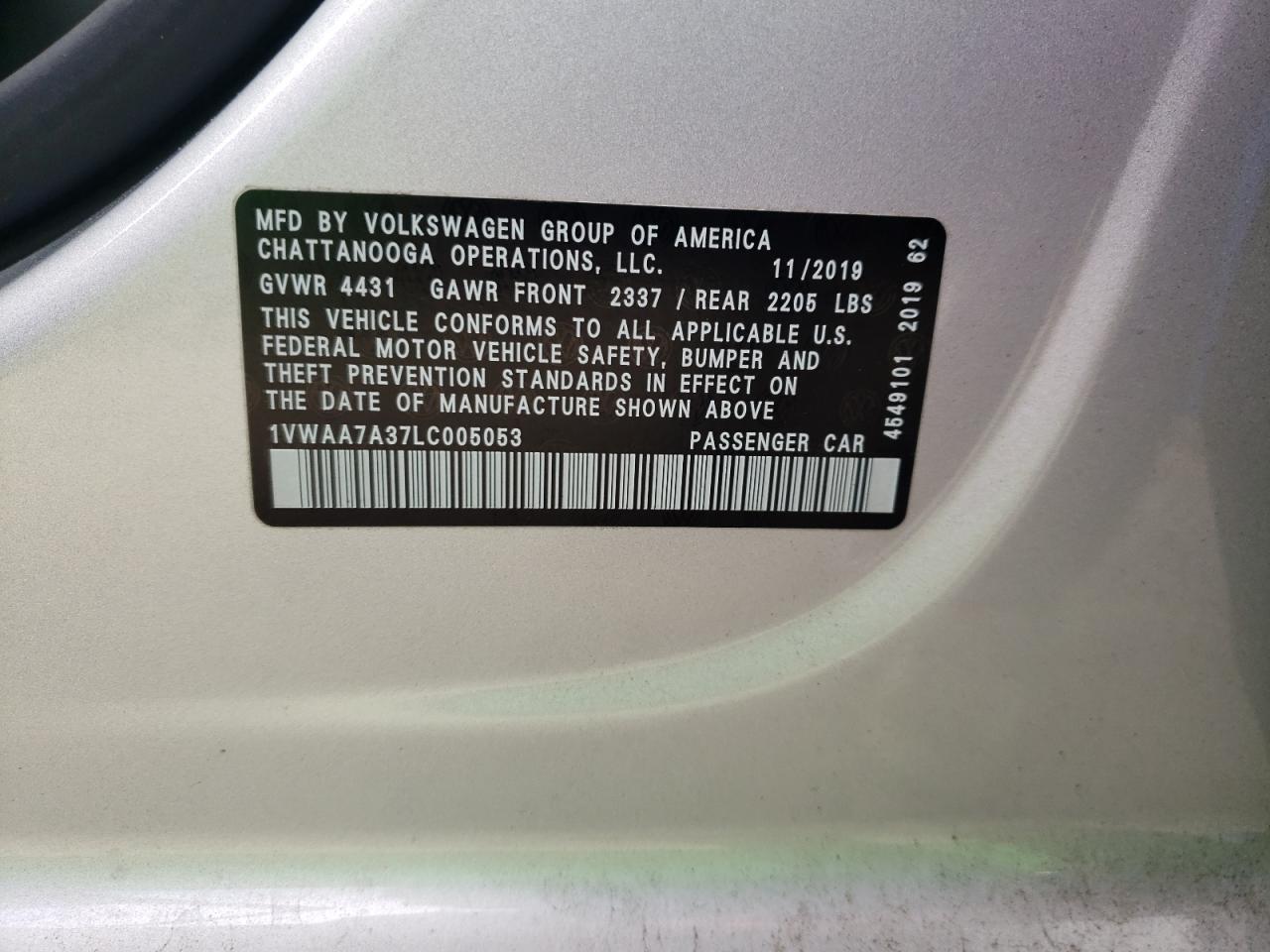 2020 Volkswagen Passat - Image 13