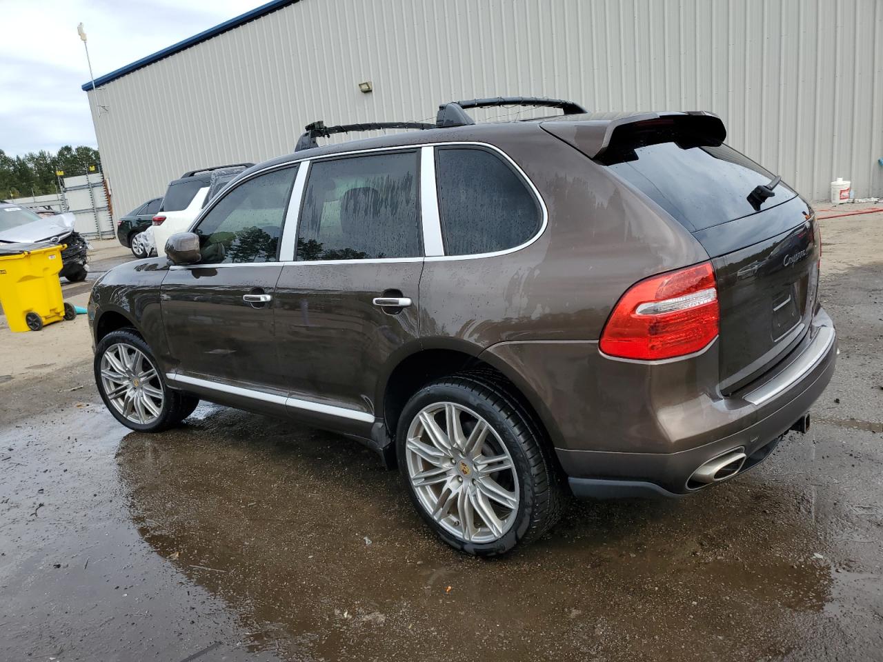 2010 Porsche Cayenne - Image 2