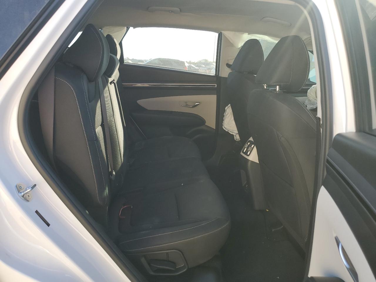 2023 Hyundai Tucson - Image 12