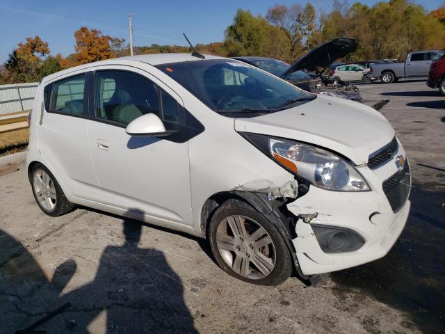 Хетчбеки CHEVROLET SPARK 2013 Білий