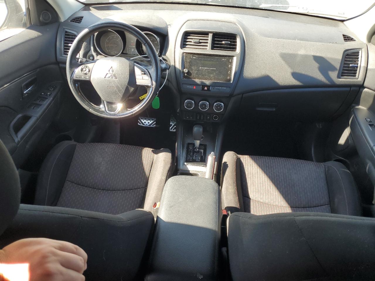 JA4AR3AUXKU021733 2019 Mitsubishi Outlander Sport Es