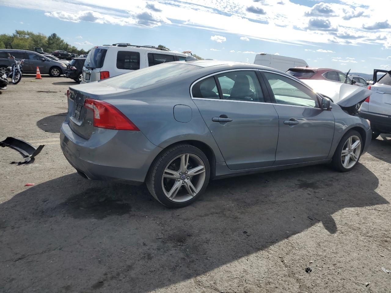 2016 Volvo S60 - Image 3
