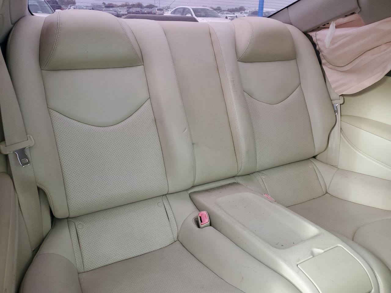 2011 Infiniti G - Image 10