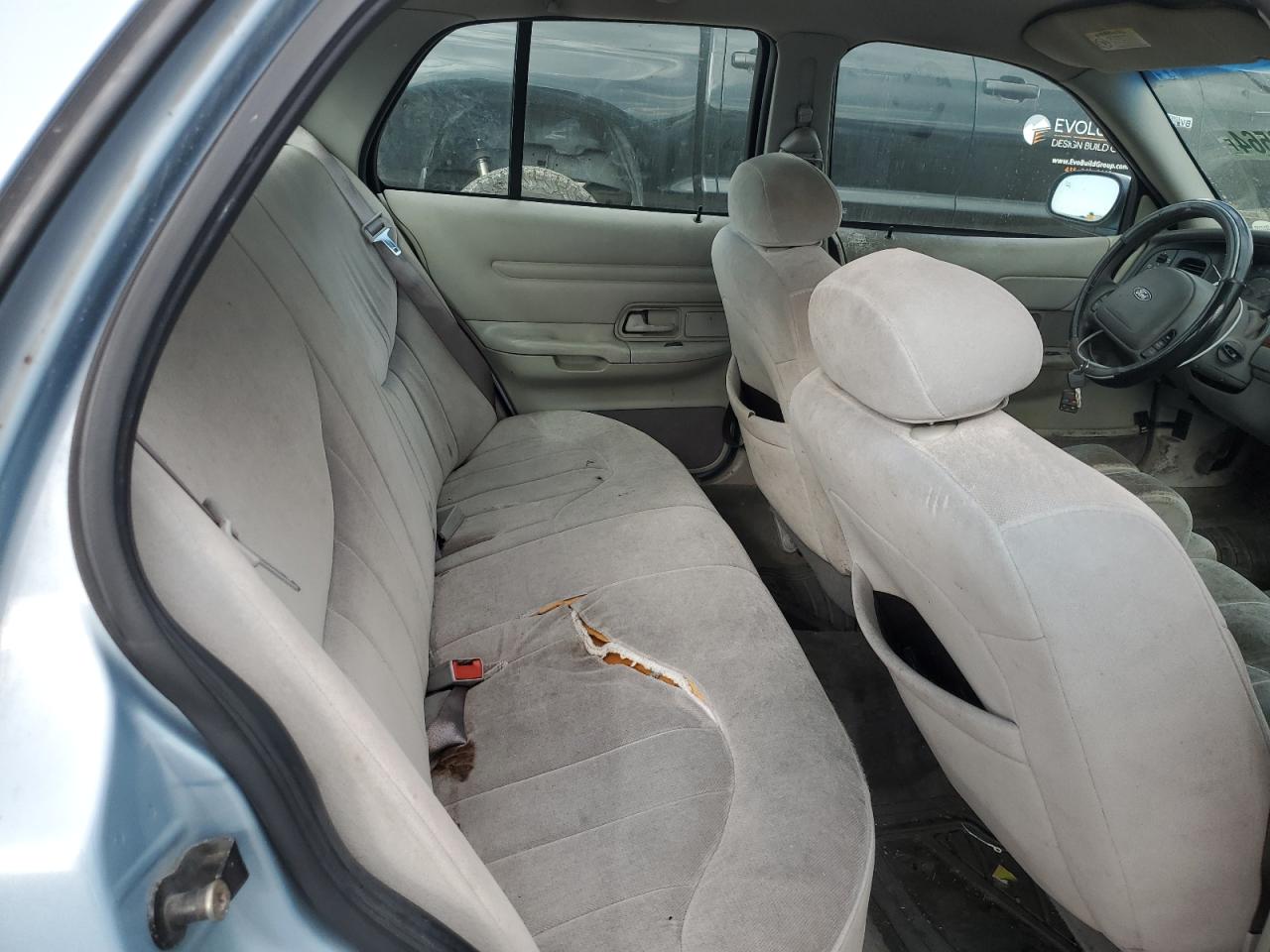 2002 Ford Crown Victoria VIN: 2FAFP73W62X129904 Lot: 76920564