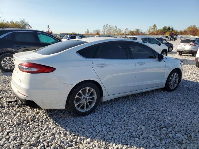 3FA6P0HD7LR172825 Ford Fusion SE 3