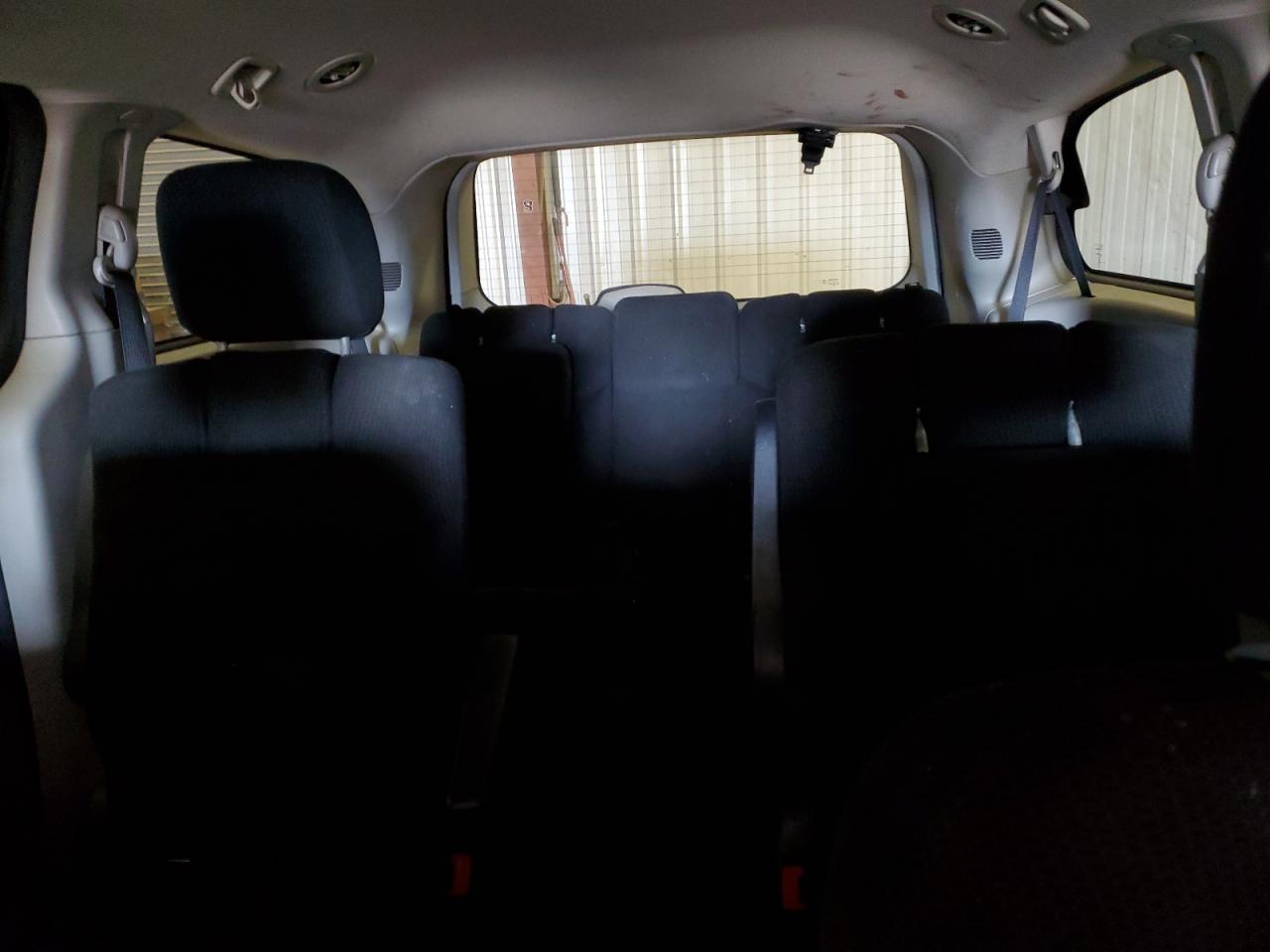 2015 Dodge Caravan - Image 10