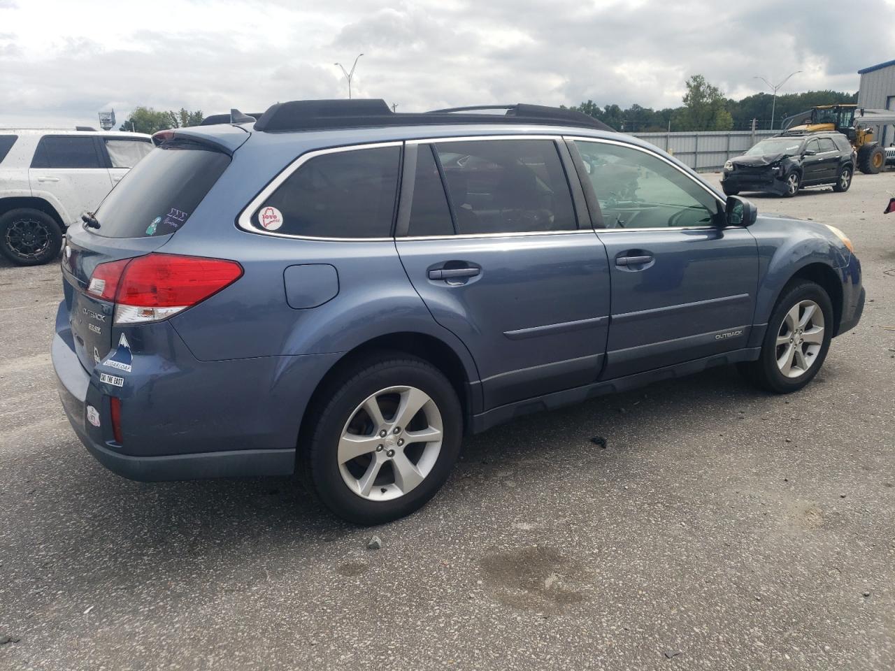 2013 Subaru Outback - Image 3
