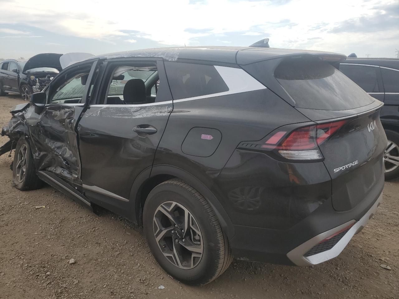 2024 Kia Sportage - Image 2