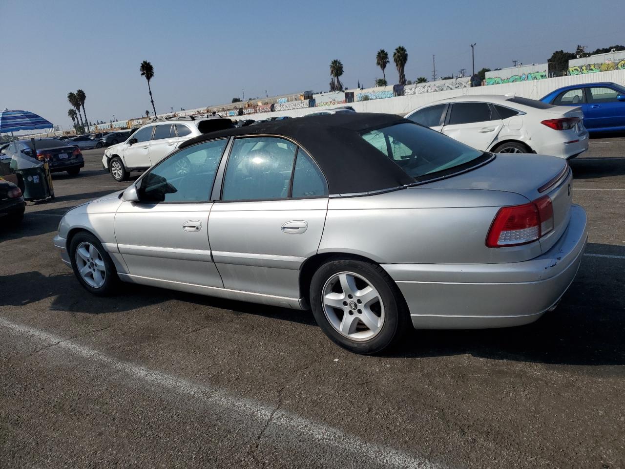 2000 Cadillac Catera - Image 2