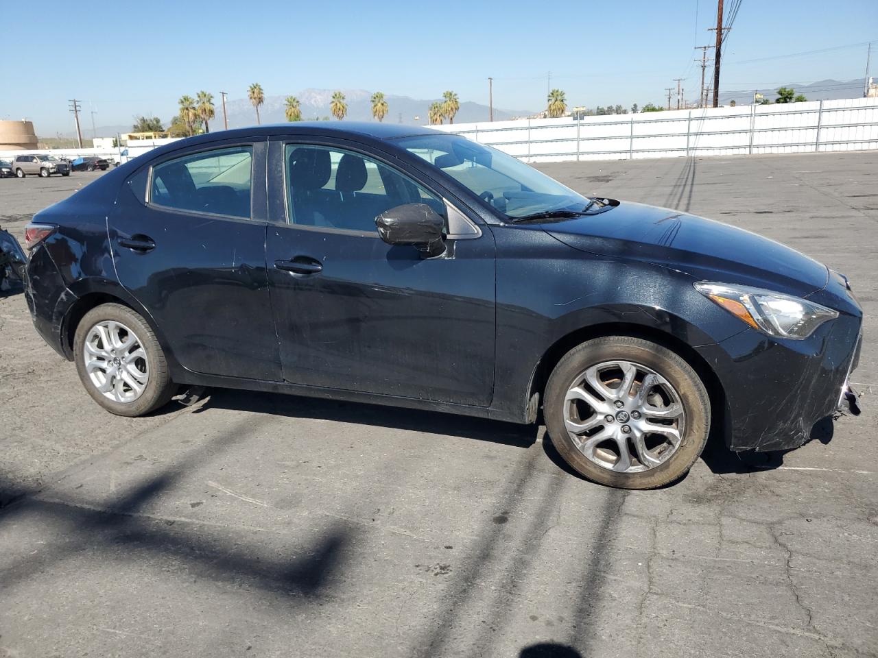 2018 Toyota Yaris - Image 4