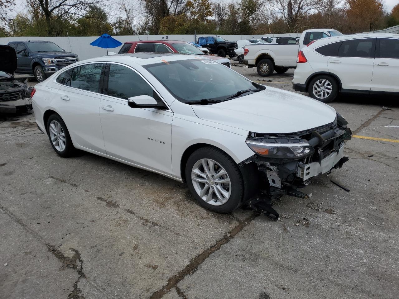 2016 Chevrolet Malibu - Image 4