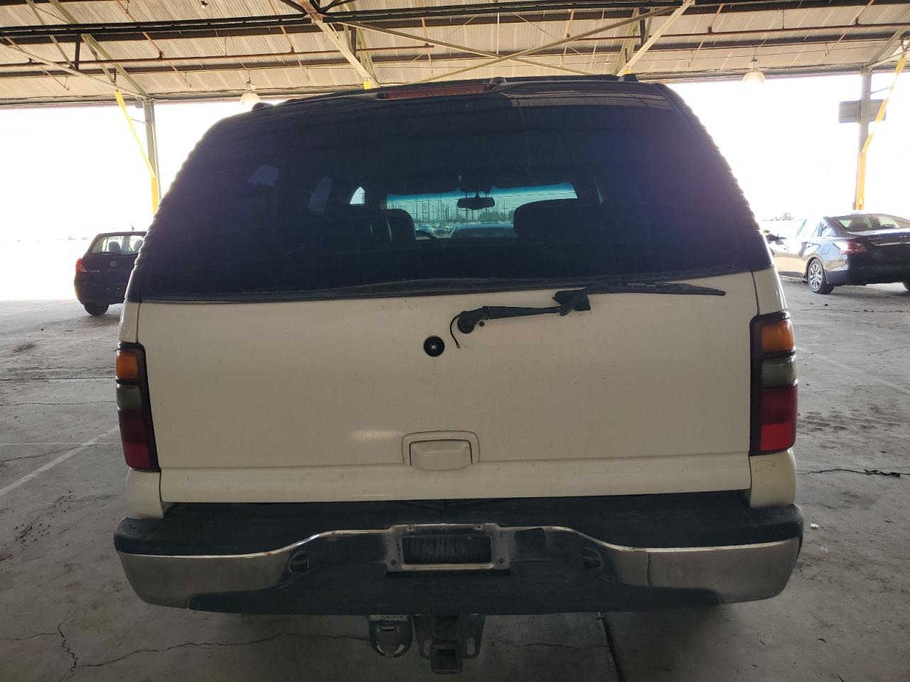 2002 Chevrolet Tahoe C1500 VIN: 1GNEC13T32R228038 Lot: 74136204