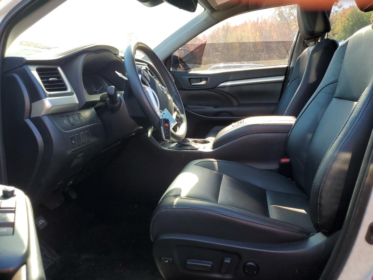 2019 Toyota Highlander - Image 7