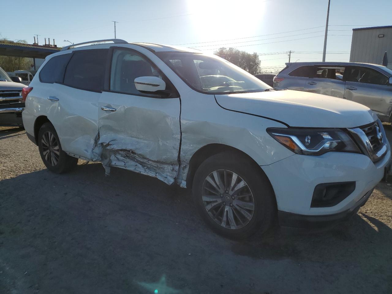2018 Nissan Pathfinder - Image 4