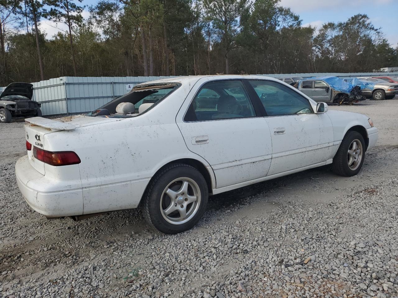 1998 Toyota Camry - Image 3