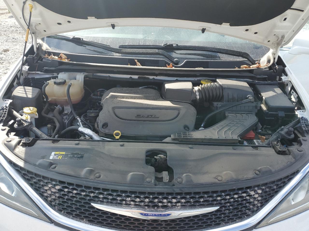 2019 Chrysler Pacifica - Image 12
