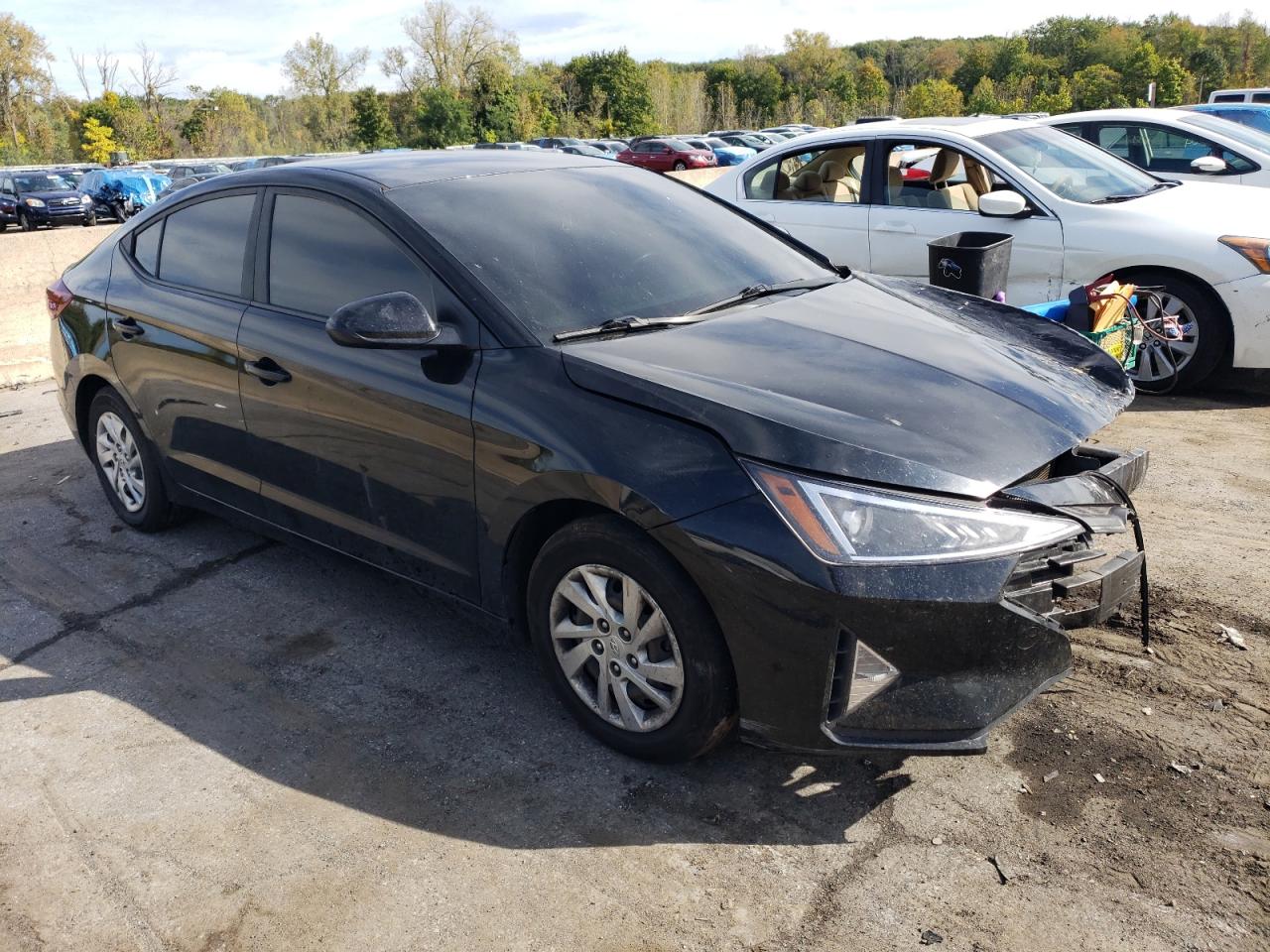 2019 Hyundai Elantra - Image 4